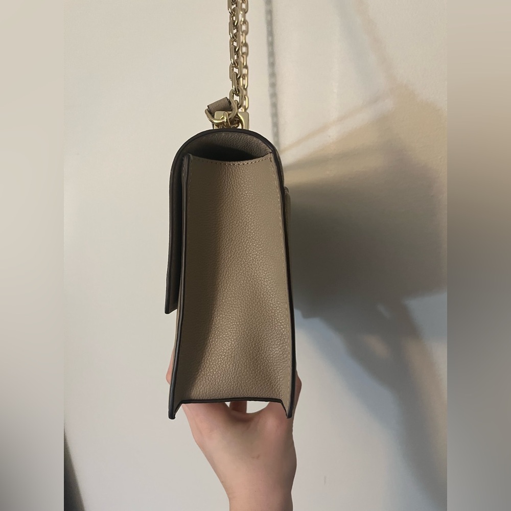Kate Spade Purse - Picture 6 of 9